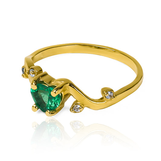 Thorned heart ring - emerald