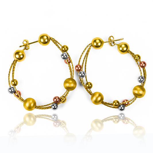 ¡Celebra en grande con las Candongas Especial Party 3 oros I! Hechas de Oro 18K por Joyería Caracas, estas joyas de lujo ofrecen garantía para toda la vida. Añade un toque de elegancia y exclusividad a tu look con estas candongas únicas y duraderas. ¡No te quedes sin ellas!