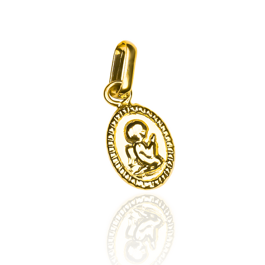 Adorna tu cuello con elegancia y devoción con nuestro dije Angelito rezando de oro 18K. De la exclusiva joyería Caracas, esta pieza de alta calidad viene con garantía para toda la vida. Haz una declaración de estilo y fe con este precioso dije.