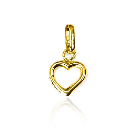 Descubra la elegancia y el lujo del Dije Corazón liso S JT. Bañado en oro de 18K y con la calidad excepcional de Joyería Caracas, este dije es una pieza única. Además, cuenta con garantía de por vida, asegurando su durabilidad y valor para siempre.