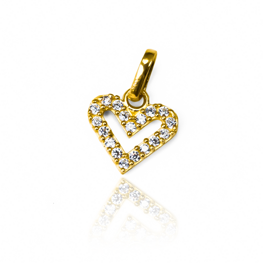 Disfruta de la elegante belleza de nuestro Dije Corazón estilo cristal JT, elaborado en Oro 18K por Joyería Caracas. Con garantía de por vida, este dije es perfecto para lucir en cualquier ocasión y añadir un toque exclusivo a tu estilo. Una pieza lujosa y única que será el corazón de tu colección de joyas.