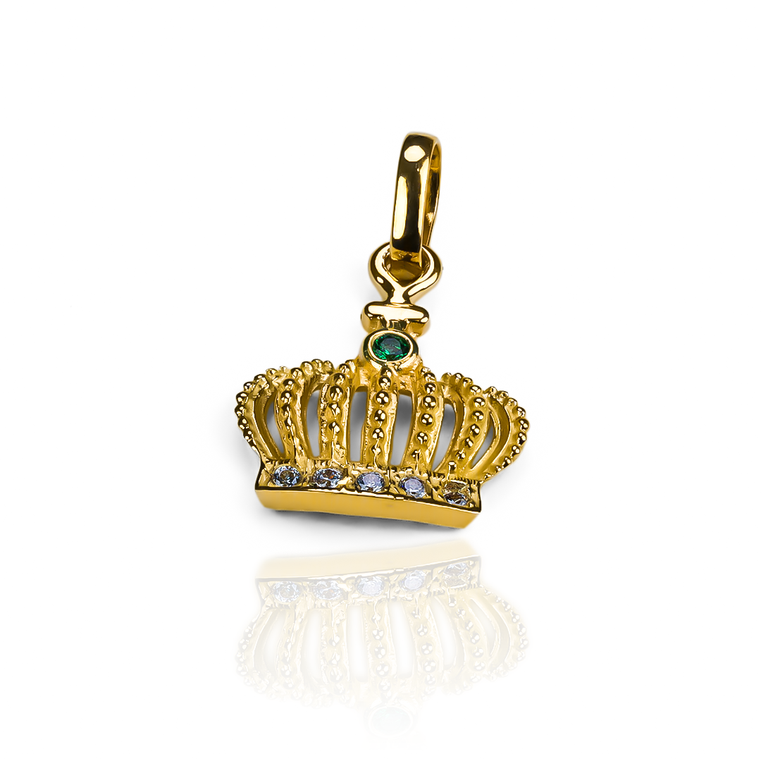 Descubre el lujo y la elegancia con Dije Corona XXL JT. Hecho con Oro 18K y cuidadosamente diseñado por Joyería Caracas, este dije es una pieza exclusiva y sofisticada que te acompañará toda la vida. Disfruta de la garantía de por vida y deleita tus sentidos con su belleza.