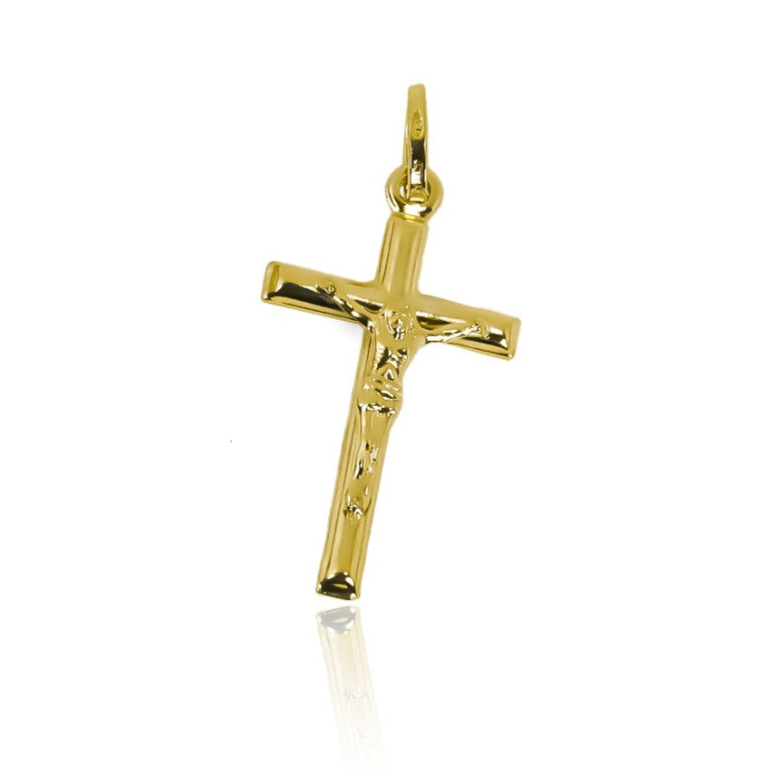 Este Dije Cruz Cristo M I hecho en oro 18K es una verdadera joya de la reconocida Joyería Caracas. Con su elegante diseño y garantía para toda la vida, es una inversión en calidad y estilo. La perfecta combinación de fe y lujo, es una pieza exclusiva que se convertirá en un tesoro en su colección.