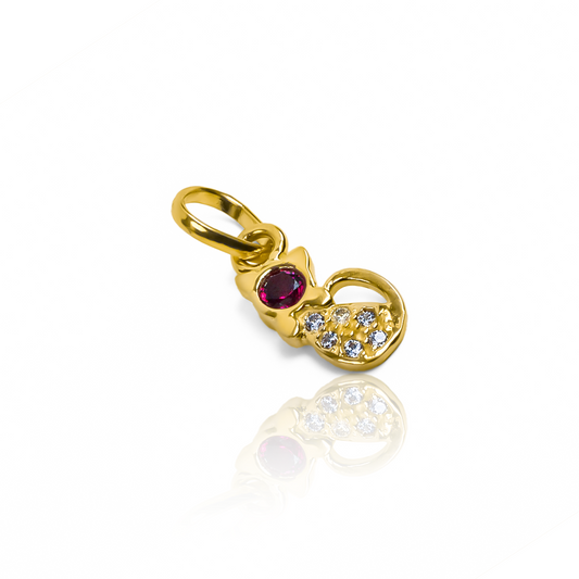 Dije Gato cristales Red S JT. Confeccionado en oro 18K y diseñado por Joyería Caracas, garantizamos una pieza de por vida.