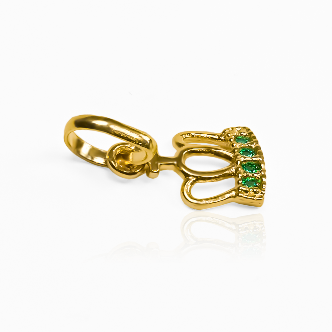 Dije Green Crown S JT es la joyería perfecta para aquellos que aprecian el lujo y la exclusividad. Con su oro 18K y la garantía de por vida en Joyería Caracas, este collar es una obra de arte atemporal. Destaca entre la multitud con Dije Green Crown S JT.