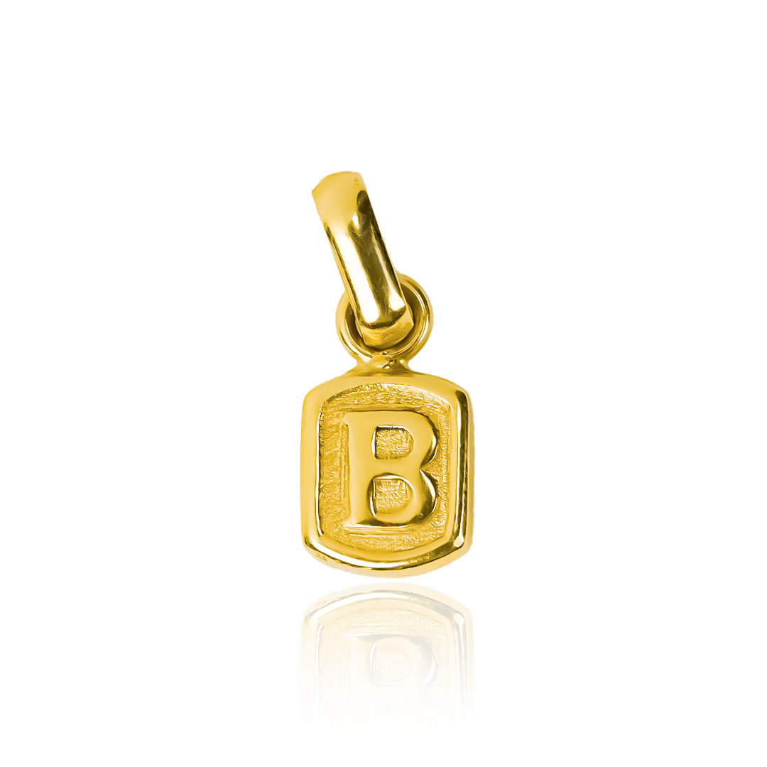 La joyería de lujo Dije Letra B square JC es un verdadero tesoro con su exquisita letra B cuadrada en oro 18K. Sus detalles de alta calidad y su elegante diseño de Joyería Caracas son garantía de toda la vida. Un símbolo de estilo exclusivo y duradero.