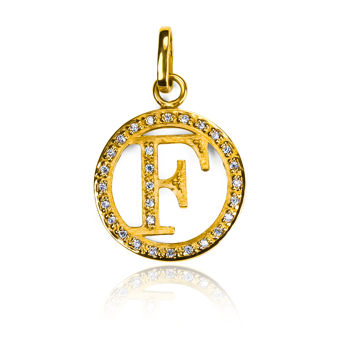 Déjate deslumbrar por la elegancia de nuestro Dije Letra F party cristal JC con oro 18K de Joyería Caracas. Este accesorio exclusivo no solo es un símbolo de estilo, sino también una garantía para toda la vida. Haz que cada día sea una fiesta con esta pieza única y sofisticada.