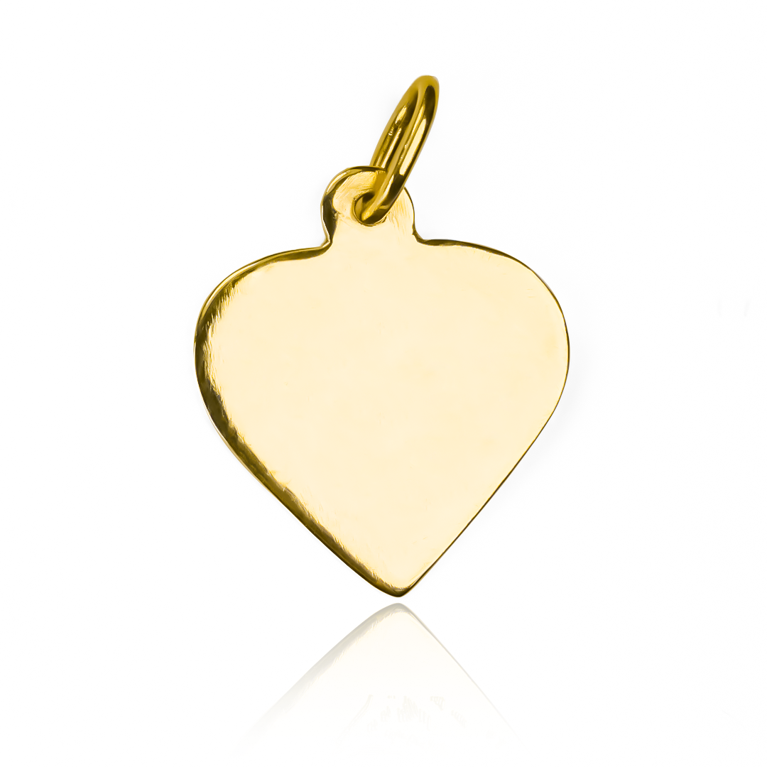 Deja a todos boquiabiertos con este precioso dije de corazón personalizable, hecho de oro 18K de la exclusiva Joyería Caracas. Con su garantía de por vida, es la elección perfecta para regalar a tus seres queridos o para hacerse un regalo a ti misma. Un símbolo de amor y lujo que perdurará por siempre.