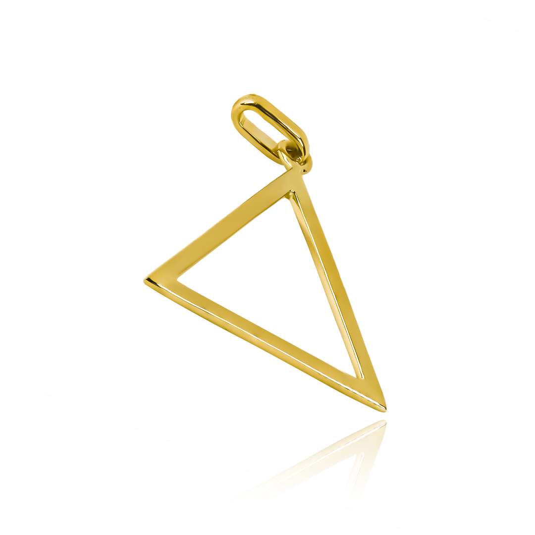 El Dije Triangle de la prestigiosa joyería Caracas es una obra maestra de oro 18K que transmite una elegancia exclusiva. Con su forma única y su garantía de por vida, este dije es una inversión en calidad y estilo. Disfrute de su belleza y sofisticación por siempre.