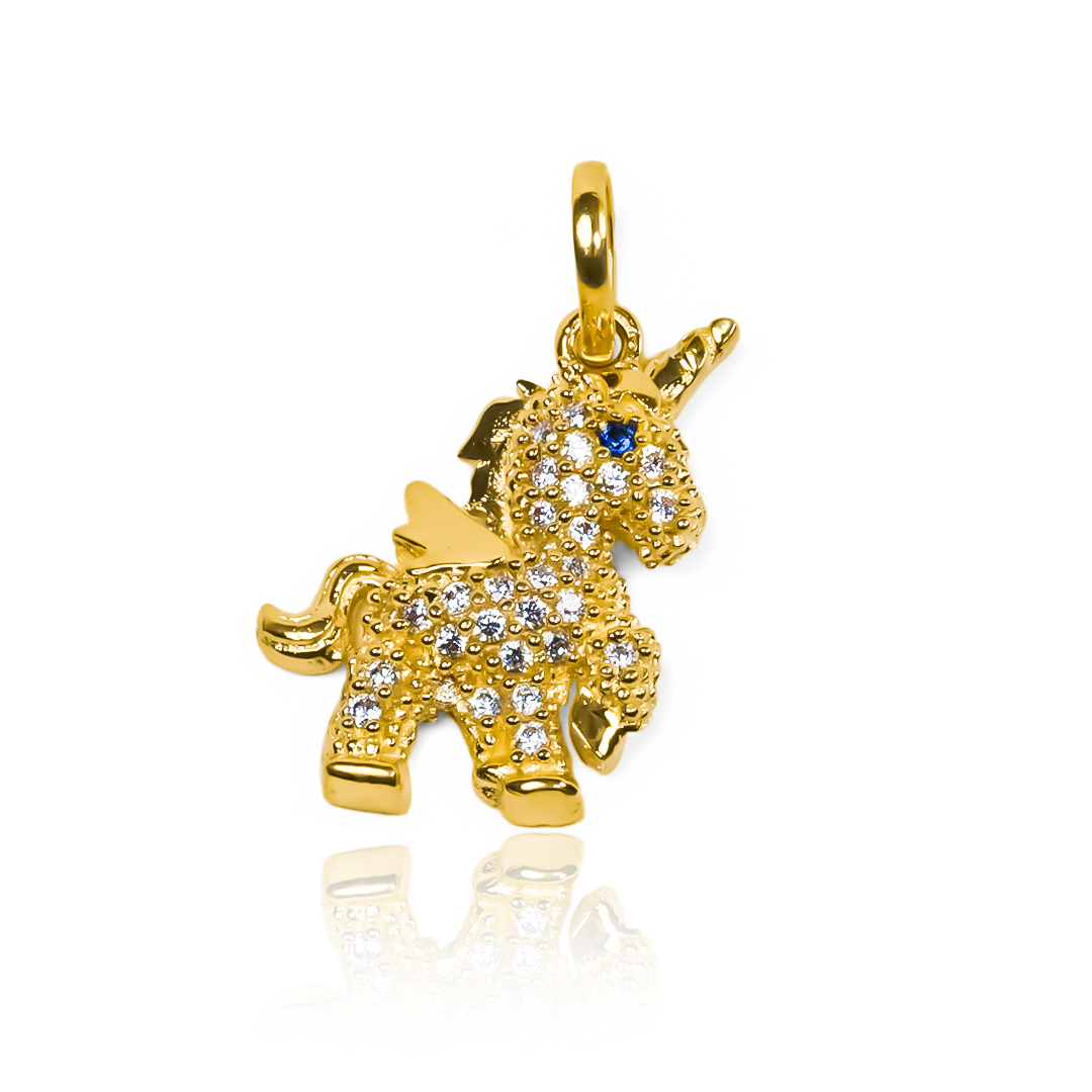 El Dije Unicornio cristales JT es una joya de oro 18K con un diseño exclusivo de Joyería Caracas. Cada cristal es cuidadosamente seleccionado para brindar un brillo único. Con garantía para toda la vida, esta pieza es una inversión en elegancia y sofisticación.