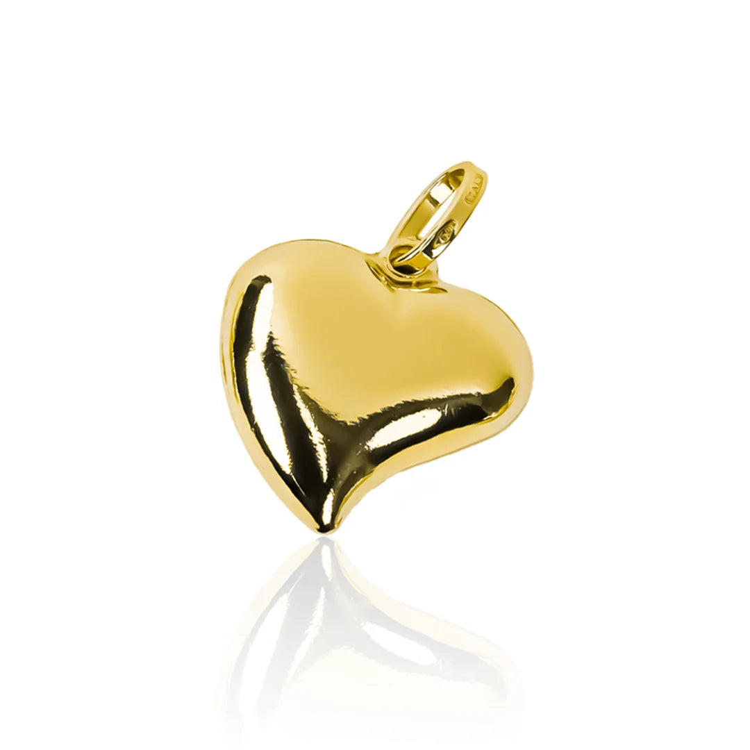 Dije de corazón de oro 18k de Joyería Caracas, una expresión sublime de amor y estilo. Cuenta con garantía de por vida.