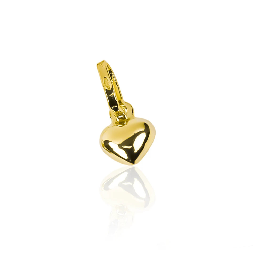 Dije de corazón de oro 18k de Joyería Caracas, una expresión sublime de amor y estilo. Cuenta con garantía de por vida.