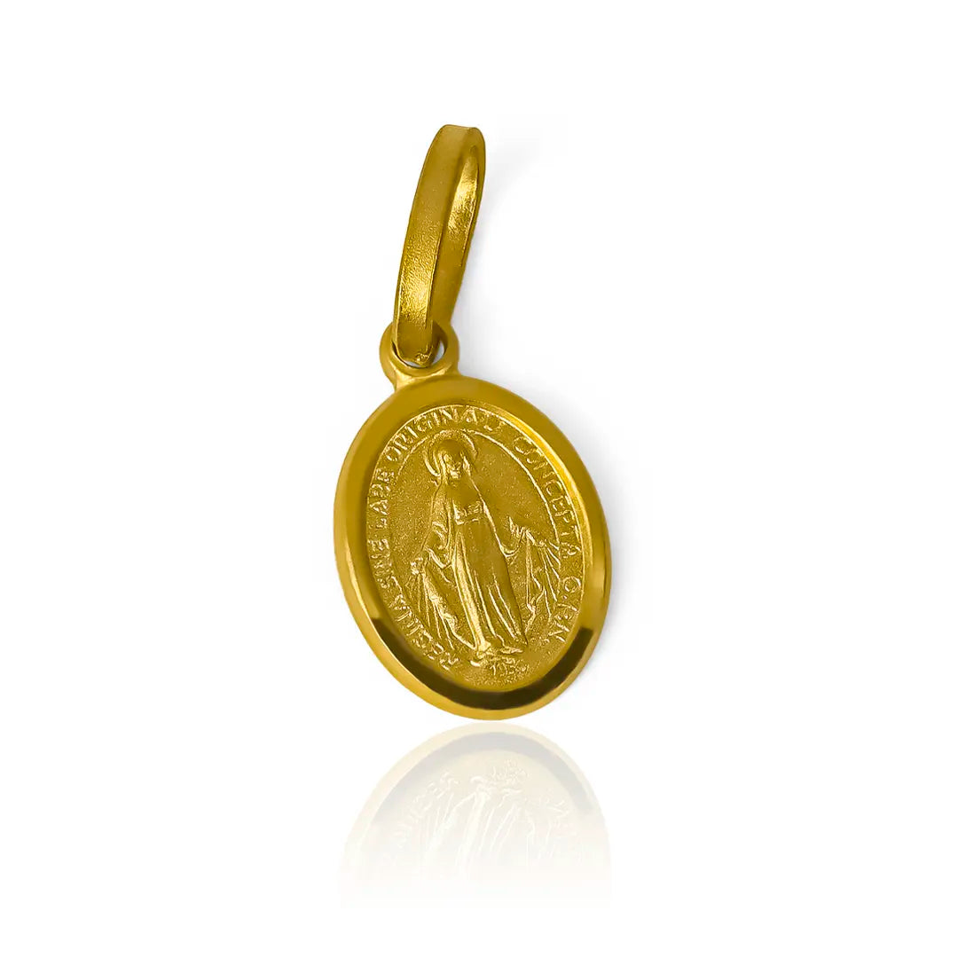 Dije Milagrosa SM I, un joya de oro 18K diseñada por Joyería Caracas. Con una garantía de por vida.