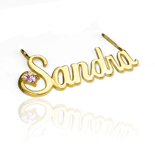 Dije de Nombre personalizado "Sandra". Hecho con oro de 18K y cuidadosamente diseñado por Joyería Caracas. Con garantía de por vida.