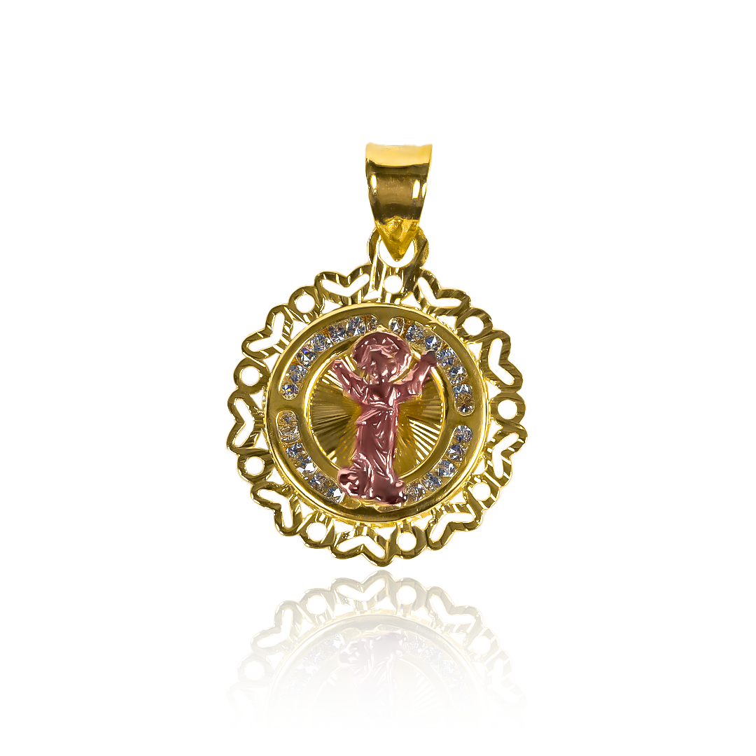 Edición limitada Divino Niño cristal + oro rosa I de Joyería Caracas. Confeccionado en oro 18K, este exclusivo colgante esculpido en la forma del Niño Jesús es una joya que durará toda la vida. Dale un toque celestial a tu estilo con esta joya lujosa y sofisticada. Garantía de por vida incluida.