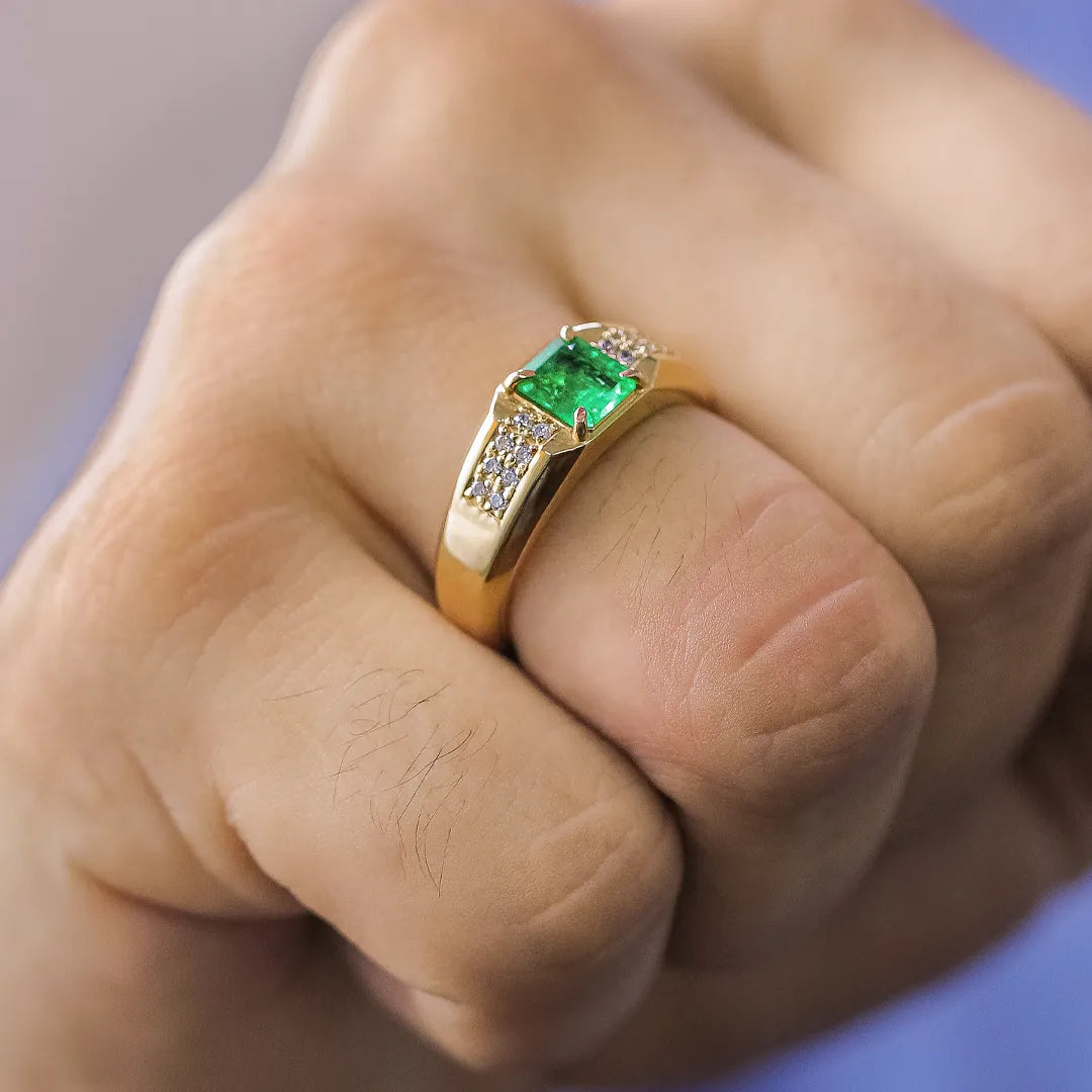 Anillo emerald elegance (Pieza única)