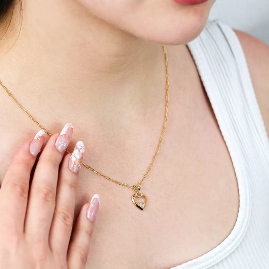 Cuello de mujer con cadena en tejido venecia en oro amarillo de 18 quilates, hecho en joyeria caracas. 