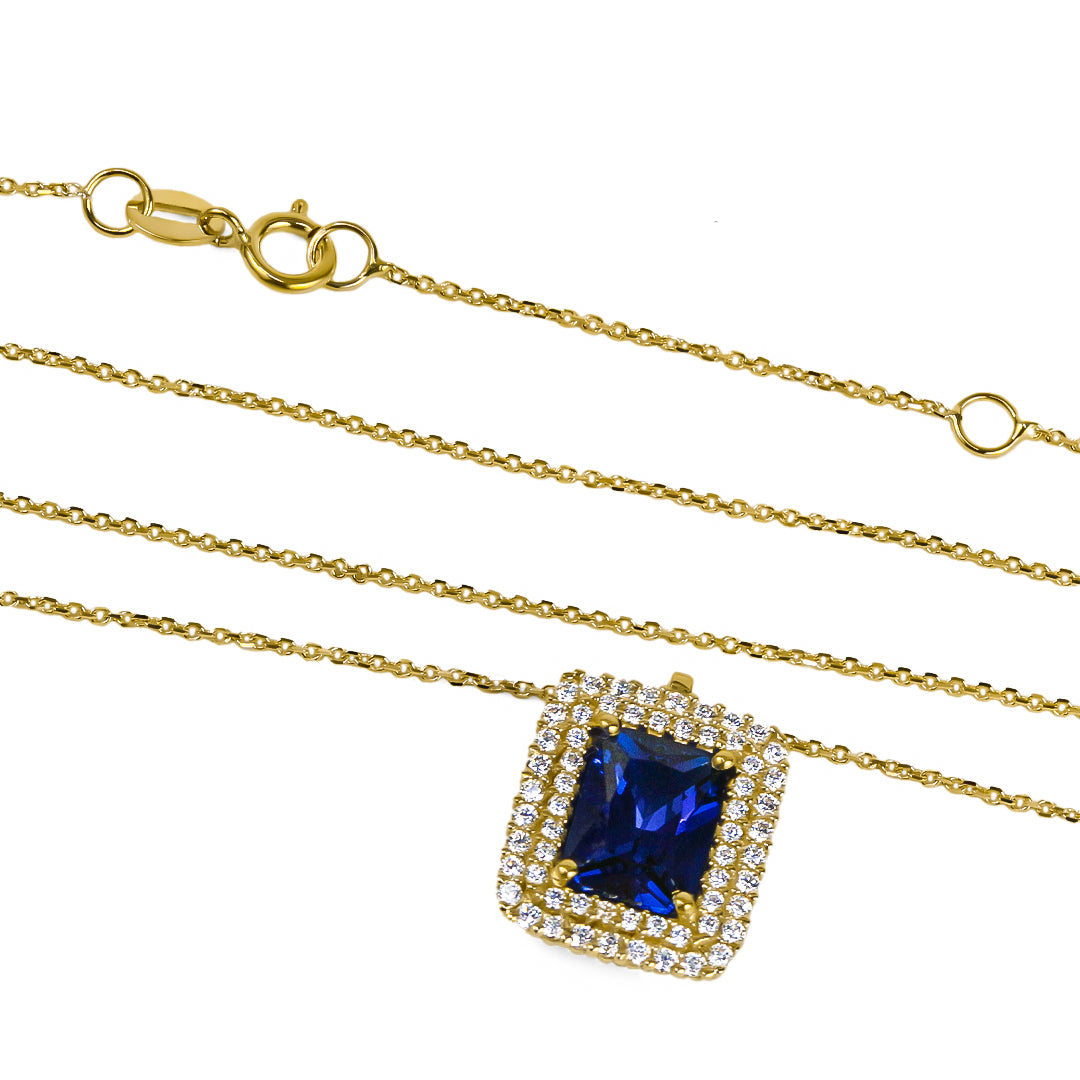 La gargantilla Blue lady rectangle es una pieza exclusiva de Joyería Caracas, hecha en oro 18K con garantía de por vida. Su geometría y elegancia encajarán perfectamente con tu estilo de vida de lujo. Una inversión atemporal para toda la vida.