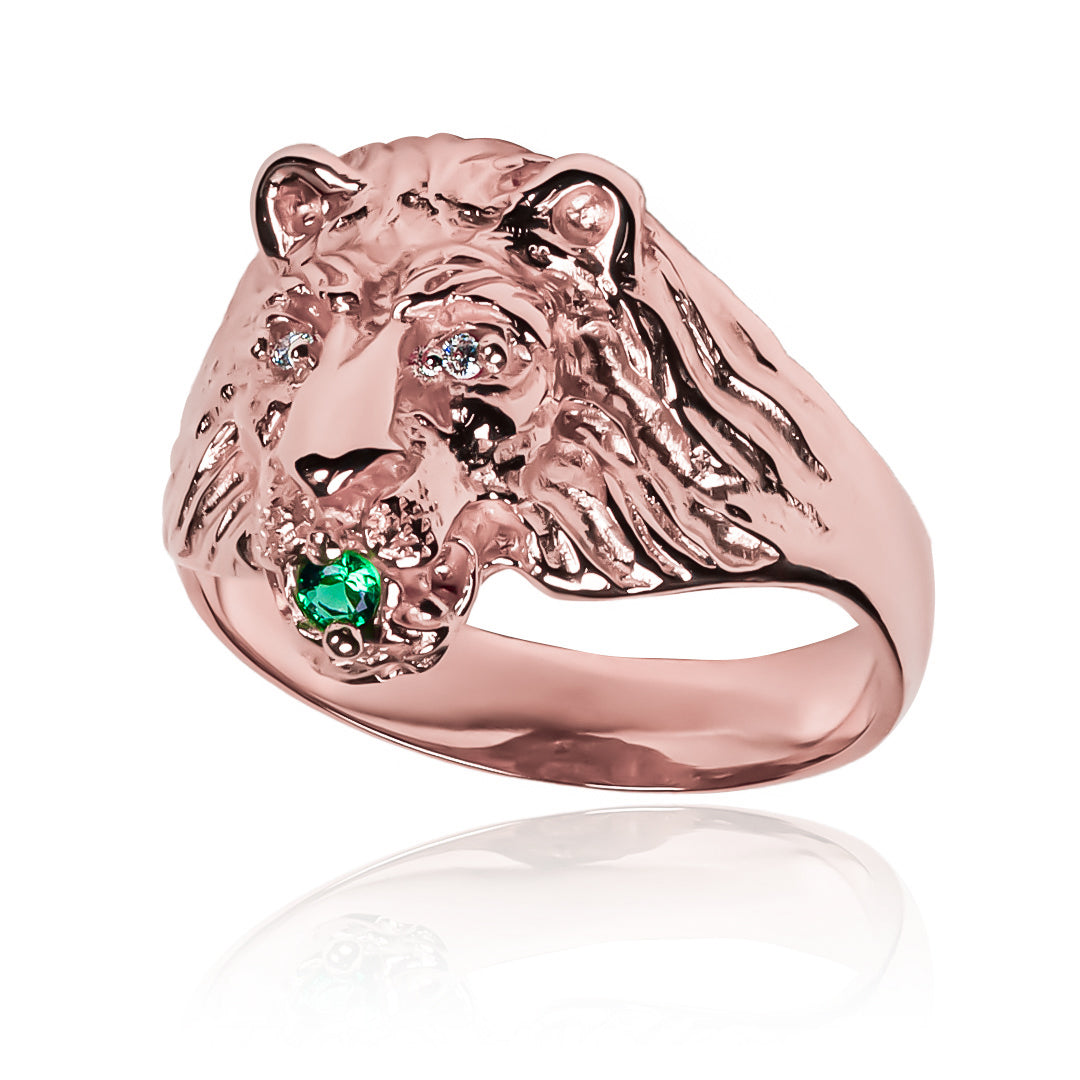 Anillo león S es una verdadera joya de la joyería Caracas. Hecho de auténtico oro 18k, su diseño detallado de león lo convierte en una pieza única y elegante. Con garantía para toda la vida