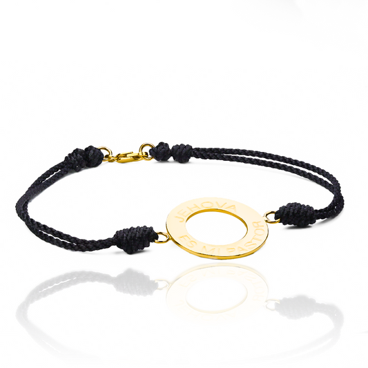 Descubra la belleza y la elegancia duradera de nuestra Pulsera Aro Sin Fin / Personalizado. Hecho con Oro 18K de alta calidad y diseñado por Joyería Caracas, esta pulsera es una verdadera obra de arte. Con garantía de por vida, es el regalo perfecto para demostrar su amor y compromiso.