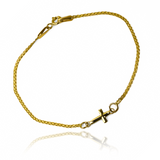 Descubre la elegancia y exclusividad de nuestra Pulsera Bismarck cruz M. Hecha en Oro 18K por Joyería Caracas, esta pulsera es una obra de arte que te acompañará para siempre. Con garantía para toda la vida, es la elección perfecta para aquellos que buscan lo mejor en estilo y calidad.