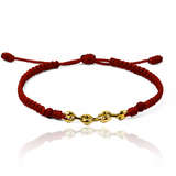 La Pulsera Calabrote - Tejida es una obra de arte en oro 18K de la prestigiosa Joyería Caracas. Hecha a mano con un diseño único, esta pulsera te brinda elegancia y exclusividad. Con garantía para toda la vida, es una inversión en estilo y calidad.