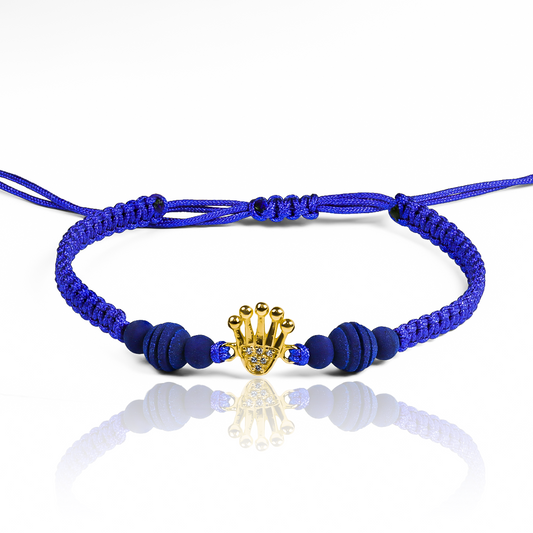 Descubre la elegancia y exclusividad de Pulsera Crown con acabado de Oro 18K de la reconocida Joyería Caracas. Con garantía para toda la vida, esta pulsera es una inversión en tu estilo y sofisticación. Haz una declaración de lujo con Pulsera Crown.