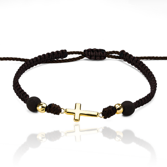 Luce elegante con nuestra Pulsera Cruz L + esferas #4 con detalles en Oro 18K de Joyería Caracas. Con garantía de por vida, asegura un accesorio de lujo que durará para siempre. Un símbolo de estilo atemporal y exclusivo.