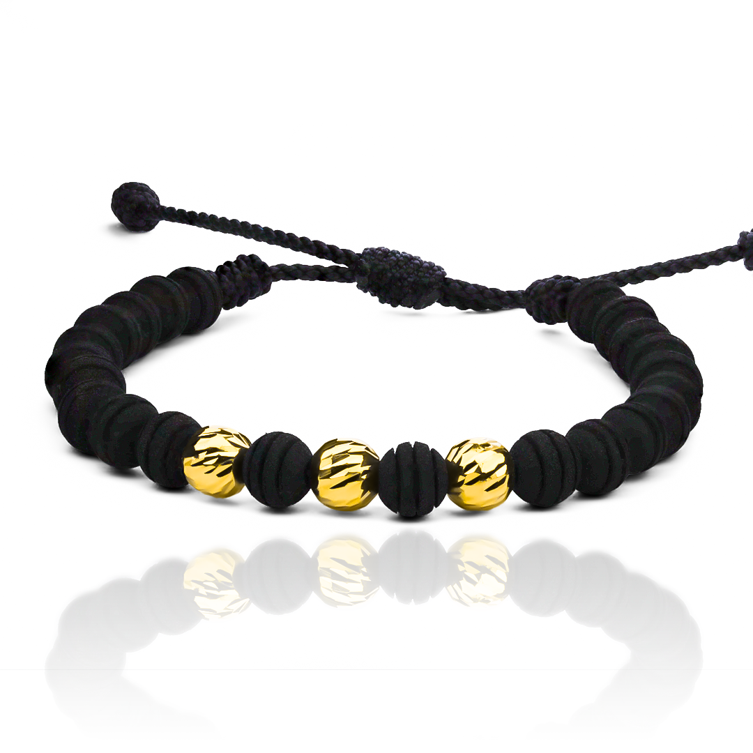 Descubre la elegancia y exclusividad de la Pulsera Esferas Facetadas #6 x 3. Confeccionada en oro 18K por expertos en Joyería Caracas, esta pulsera cuenta con un diseño impecable y duradero. Con garantía para toda la vida, es el accesorio perfecto para añadir un toque de sofisticación a cualquier atuendo.