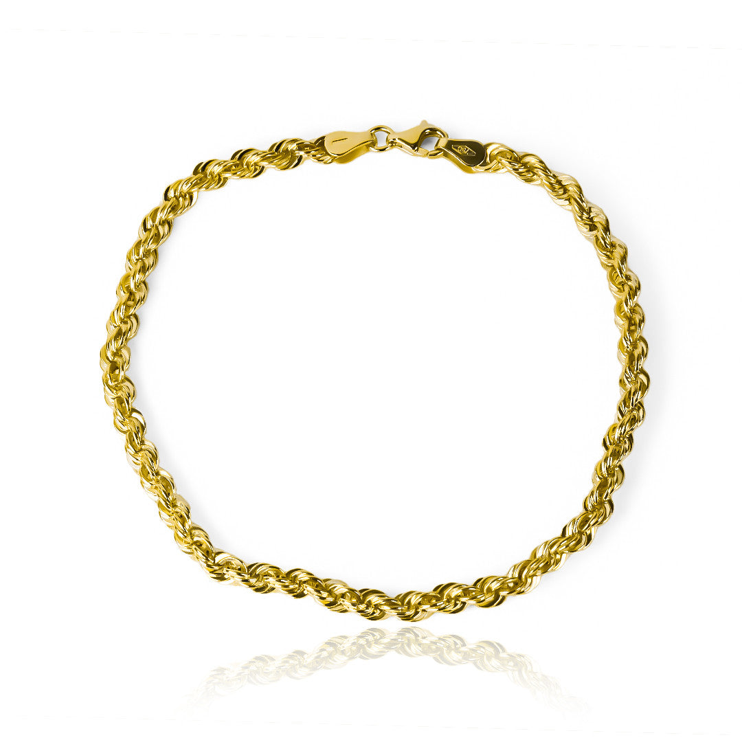 Eleva tu estilo con nuestra Pulsera Lazo L de oro 18K de la reconocida Joyería Caracas. Con un lazo elegante y delicado, representa la elegancia y sofisticación en cada momento. Además, disfruta de nuestra garantía para toda la vida para que puedas lucir esta pulsera sin preocupaciones.