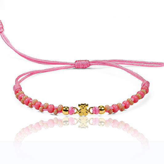 Adorna tu muñeca con la pulsera Osito Mini S + Esferas #3 de Joyería Caracas. Hecho con oro de 18K, esta pulsera exclusiva es una pieza elegante y duradera que garantiza un toque de lujo en cualquier atuendo. Además, disfruta de una garantía para toda la vida. Hazte con ella ahora y luce con estilo.