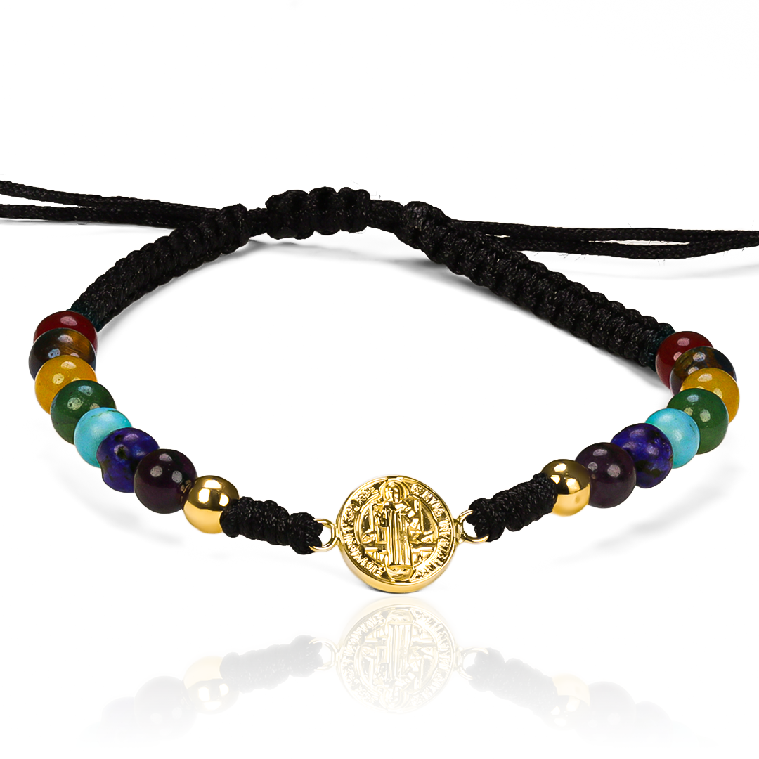 Luce una apariencia elegante y sofisticada con nuestra Pulsera San Benito S esferas #4. Hecha con Oro 18K de la prestigiosa Joyería Caracas, esta pulsera cuenta con una garantía para toda la vida. Añade un toque exclusivo a tu estilo con esta pieza de alta calidad.