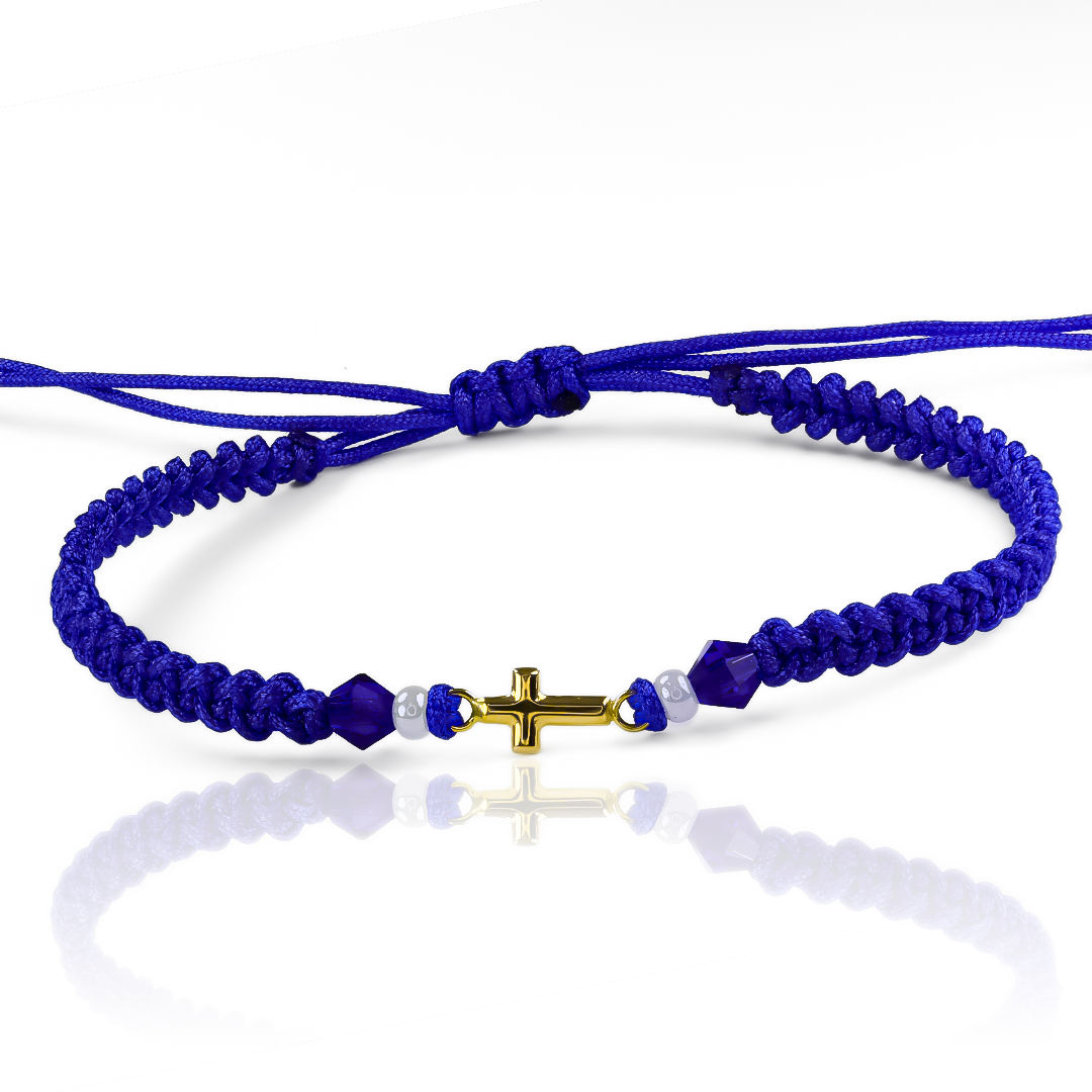 Siente la elegancia y exclusividad con nuestra Pulsera Cruz S de oro 18K de Joyería Caracas. Con garantía de por vida, esta pulsera es una verdadera obra de arte que simboliza tu estilo de vida sofisticado y duradero.