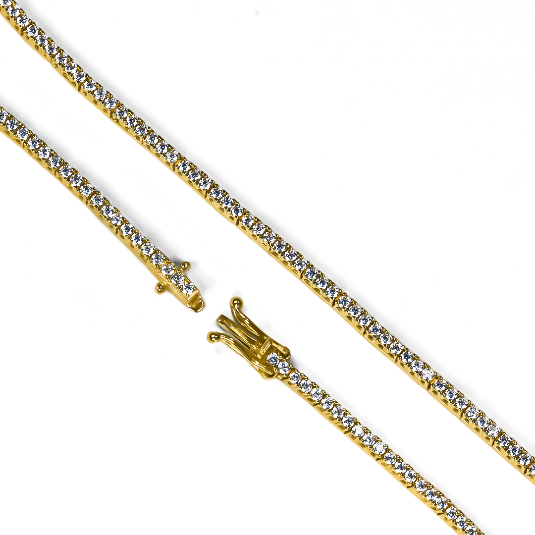 Descubre la elegancia y sofisticación de la Pulsera Tennis SI, creada con Oro 18K de la prestigiosa Joyería Caracas. Esta pulsera es una verdadera obra de arte que será el complemento perfecto para cualquier look. Además, cuenta con una garantía para toda la vida, asegurando su calidad y exclusividad.