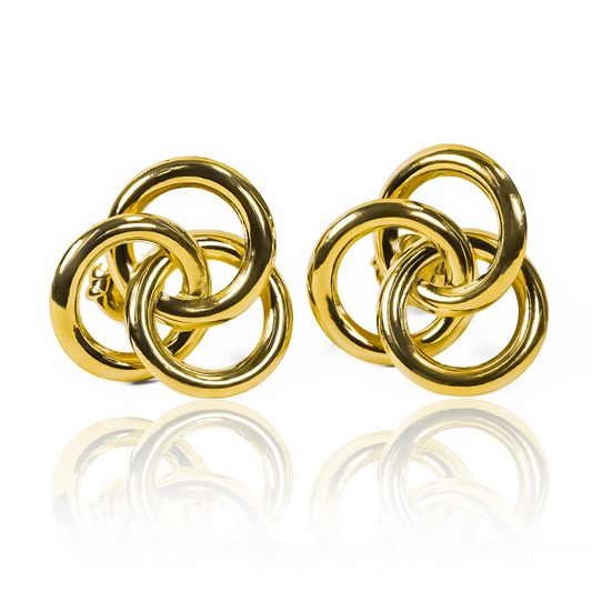 Topitos Espiral Biger es una joya de lujo que combina el diseño moderno de Oro 18K con la elegancia de Joyería Caracas. Con garantía para toda la vida, esta pieza única es perfecta para aquellos que buscan exclusividad y sofisticación en su estilo. Una adición imprescindible para cualquier colección de alta gama.