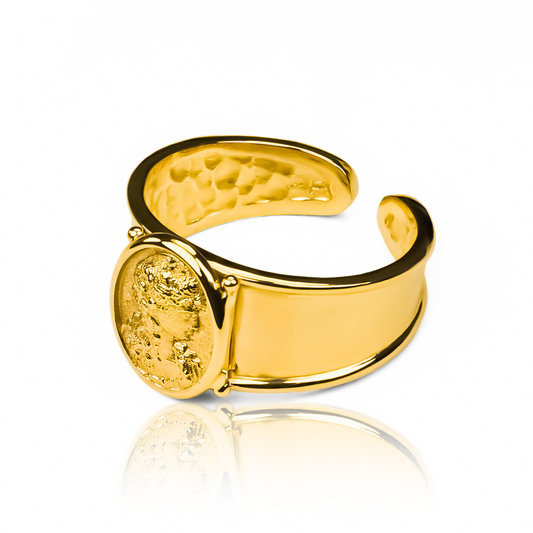 Anillo Classic Camafeo es una joya exclusiva de Joyería Caracas, elaborado en oro 18k y con un diseño clásico de camafeo. Con garantía de por vida