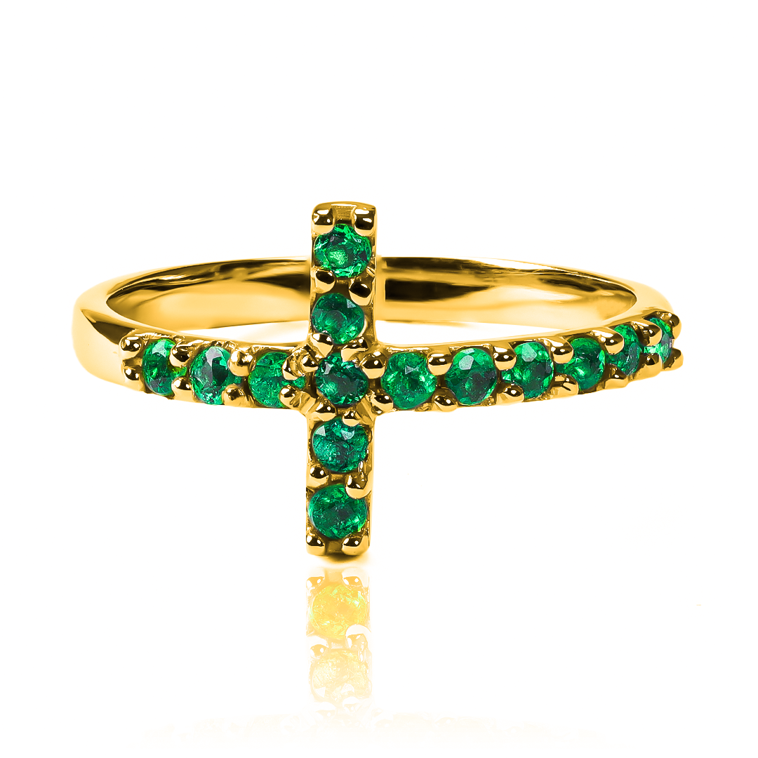  anillo cruz cristal L verde de joyería Caracas. Confeccionado en oro 18k y con garantía para toda la vida, es el accesorio perfecto para complementar tu estilo exclusivo. 