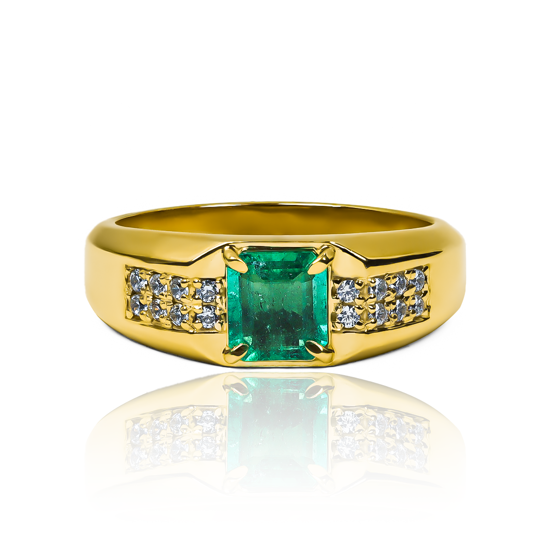 Disfruta de la elegancia y lujo con nuestro anillo Emerald Elegance de Joyería Caracas. Confeccionado en oro 18k, esta pieza única te asegura una garantía de por vida. Haz una declaración de estilo con este hermoso y exclusivo anillo.