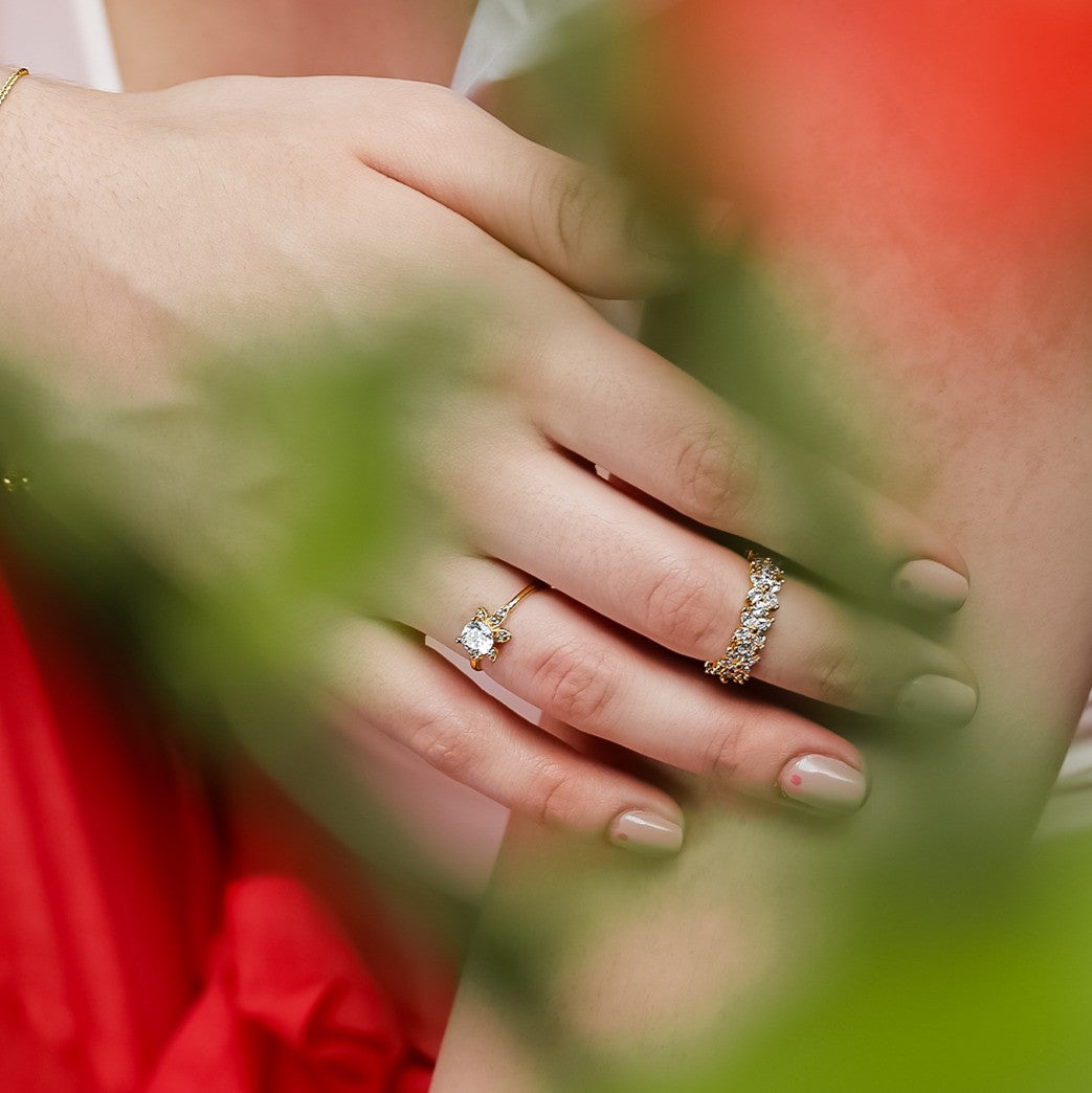 anillo Julieth Paradise S en oro 18k de Joyería Caracas es la elección perfecta para una vida de elegancia y estilo. Con garantía para toda la vida