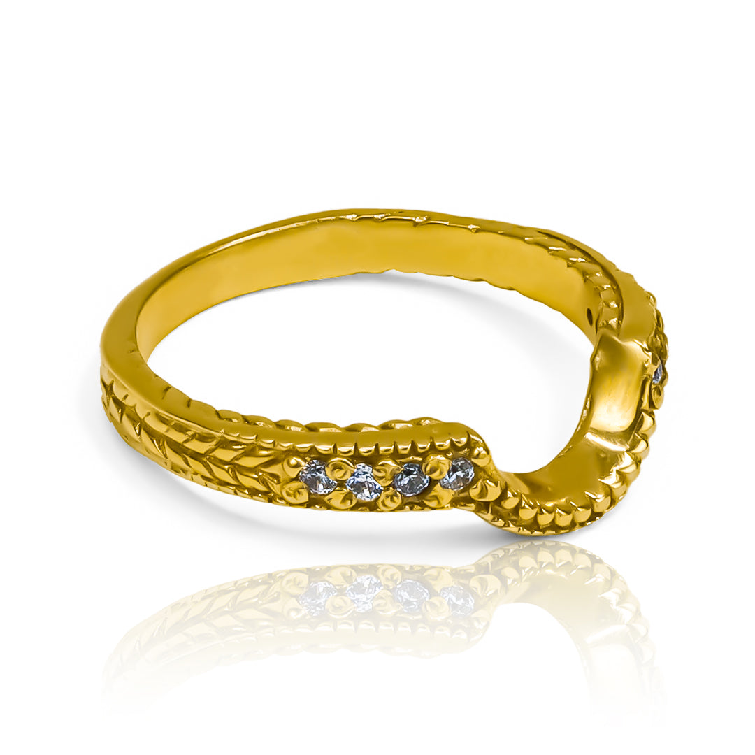 nuestro anillo de joyería caracas en oro 18k. Su diseño de ramas en forma de pisargolla lo hace único. Garantizado para toda la vida