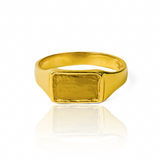 El anillo rectangular candy de Joyería Caracas es una verdadera joya de oro 18k con una garantía de por vida. Luce exclusivo y elegante con este anillo, que es sinónimo de calidad y estilo duradero. Haz una declaración de lujo con este anillo que se convertirá en tu compañero glamuroso para siempre.