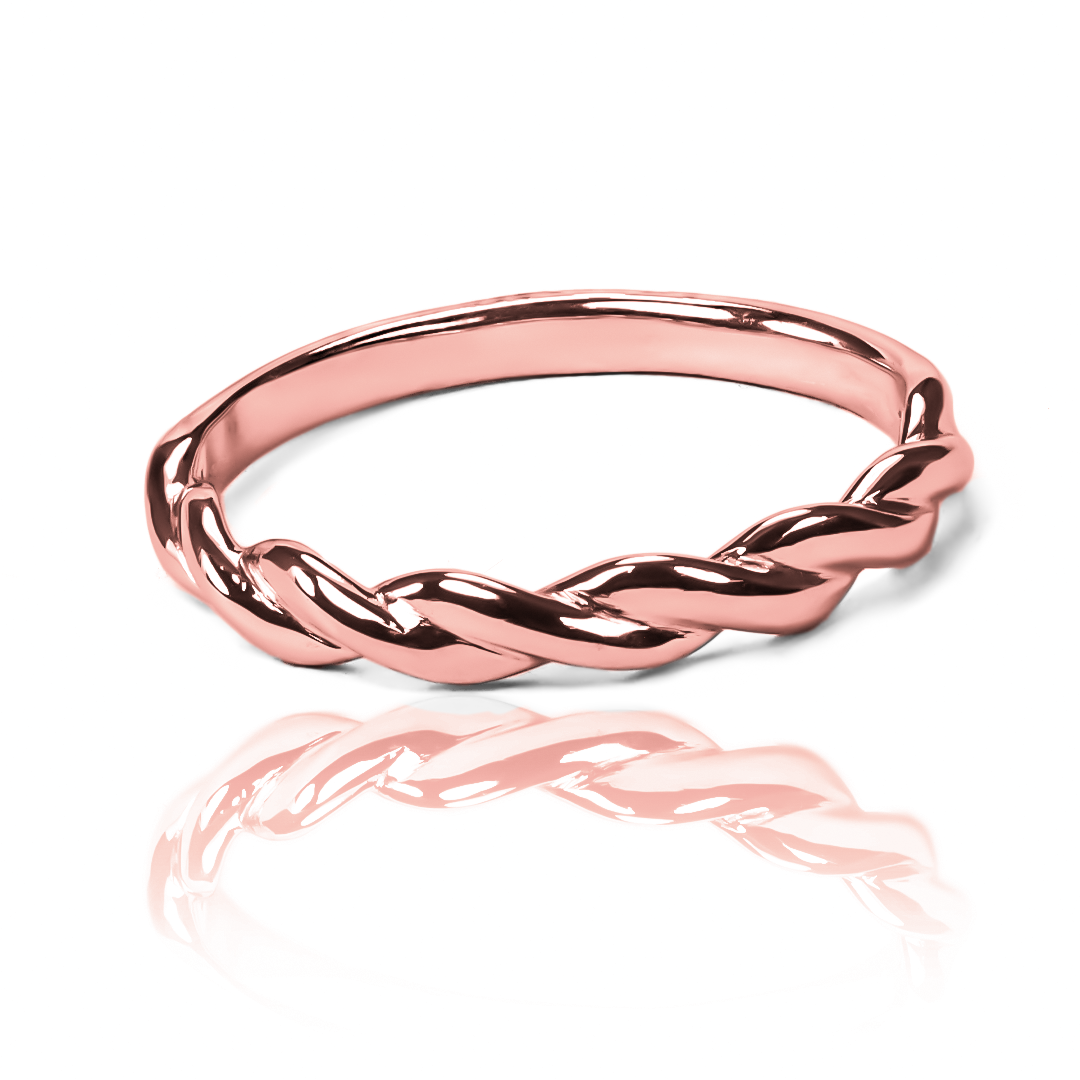 Anillo rope liso es la fusión perfecta de Joyería Caracas y oro 18k. Con garantía para toda la vida.