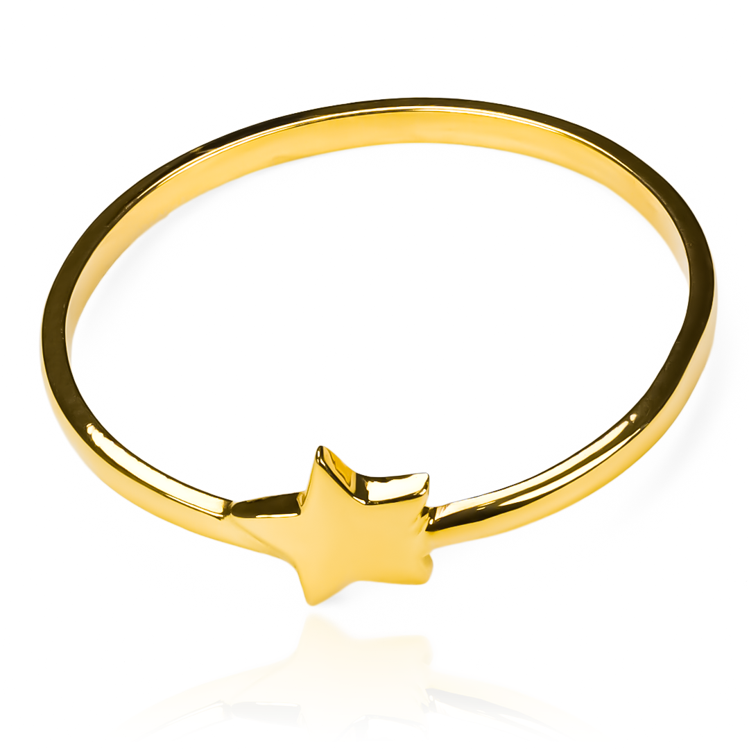 Descubre la elegancia de la joyería Caracas con nuestro anillo small star ring. Hecho de oro 18K, este anillo no solo es una joya, sino una obra de arte. Con garantía de por vida, será tu compañero de lujo por siempre.