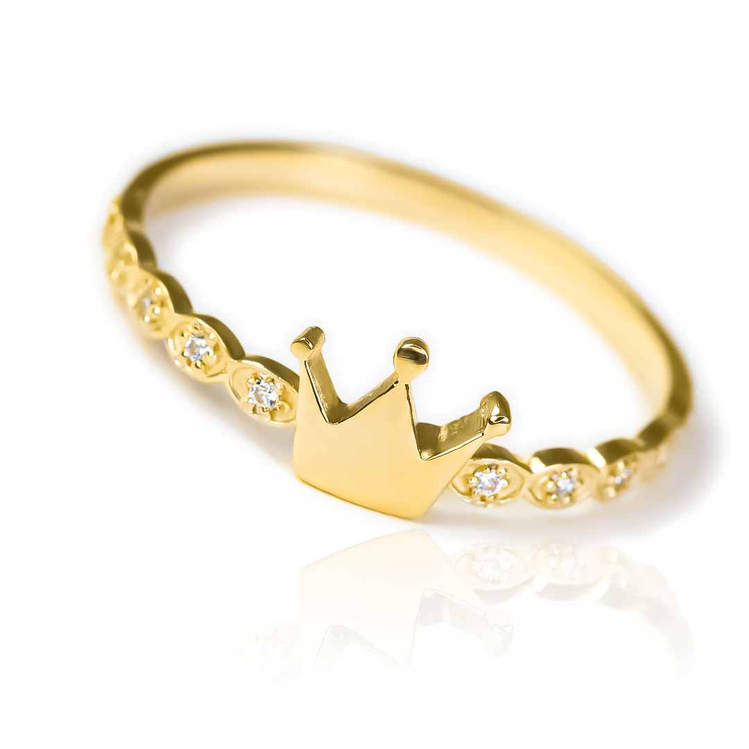 ¡Sienta el lujo de la realeza con nuestro Anillo Corona Especial de Joyería Caracas! Hecho con oro 18k, este anillo corona especial es una declaración de elegancia y distinción. Con nuestra garantía de por vida, este anillo se convertirá en un tesoro en su colección de joyas.