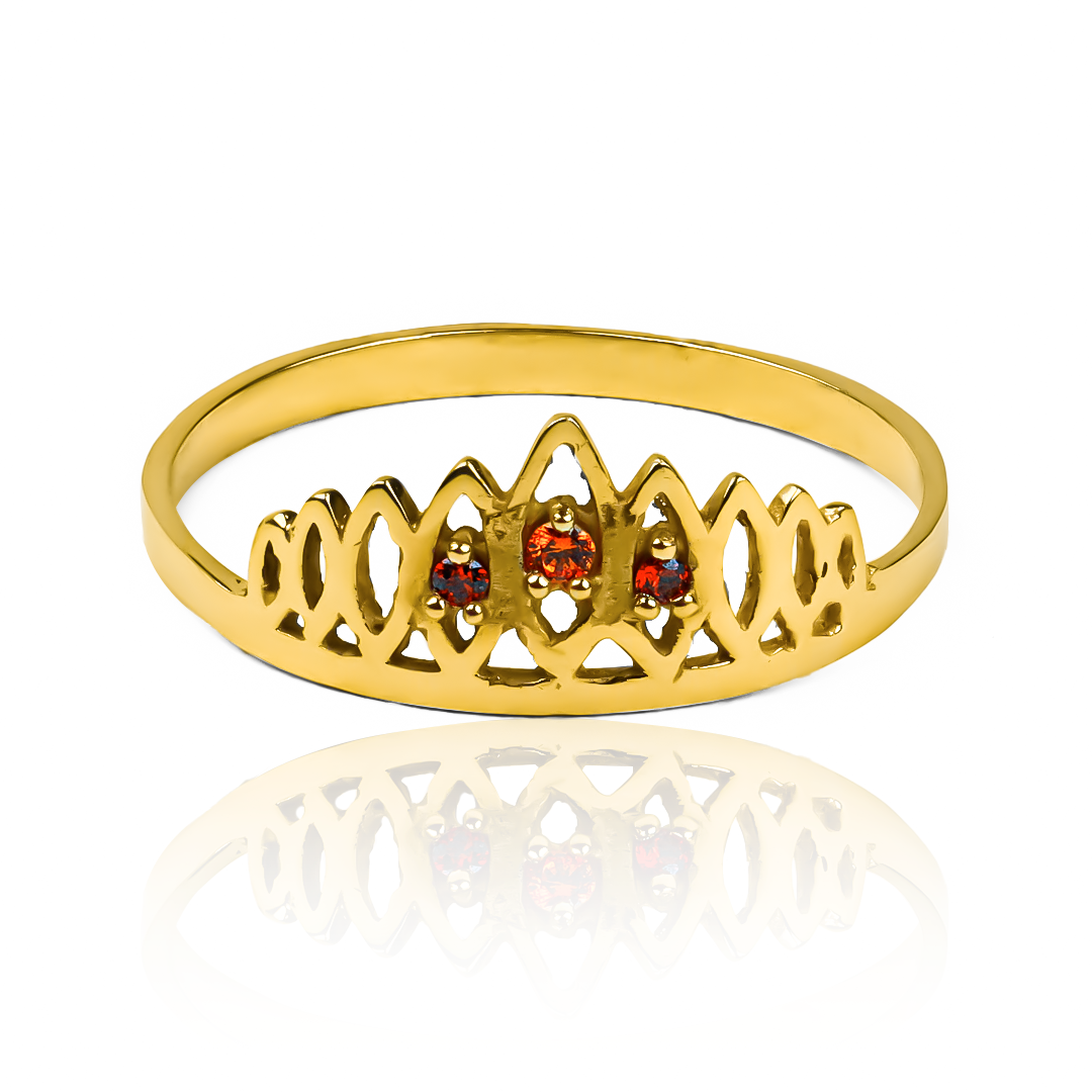 Este anillo de oro 18k con diseño de lengua de fuego de Joyería Caracas no solo es una pieza de alta calidad y elegancia, también cuenta con garantía de por vida. Realza tu estilo con esta exclusiva joya que representa pasión y fuerza.