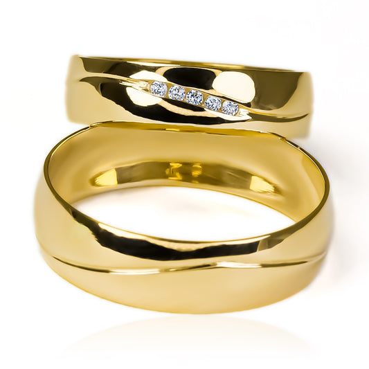 anillos de boda Atlantis Lisa Cristal de Joyería Caracas. Diseñados en oro de 18 quilates, estos elegantes anillos destacan por su calidad y estilo atemporal. Cada anillo viene con un certificado de calidad y garantía de por vida