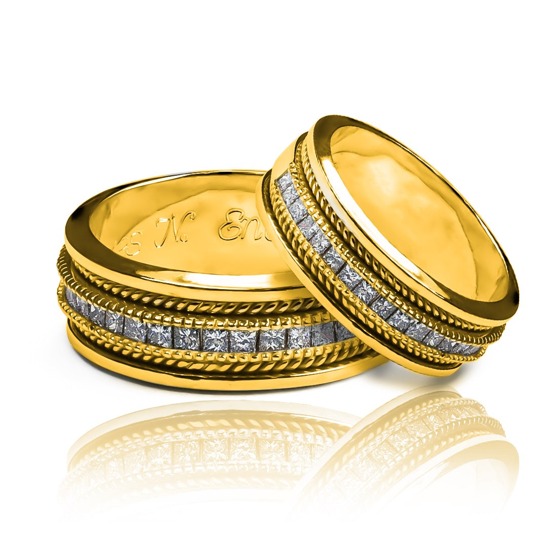 anillos de boda entorchados carre de nuestra joyería en Caracas. Estos anillos están elaborados en oro de 18 quilates, asegurando la más alta calidad y durabilidad. Cada anillo viene con un certificado de autenticidad y garantía de por vida