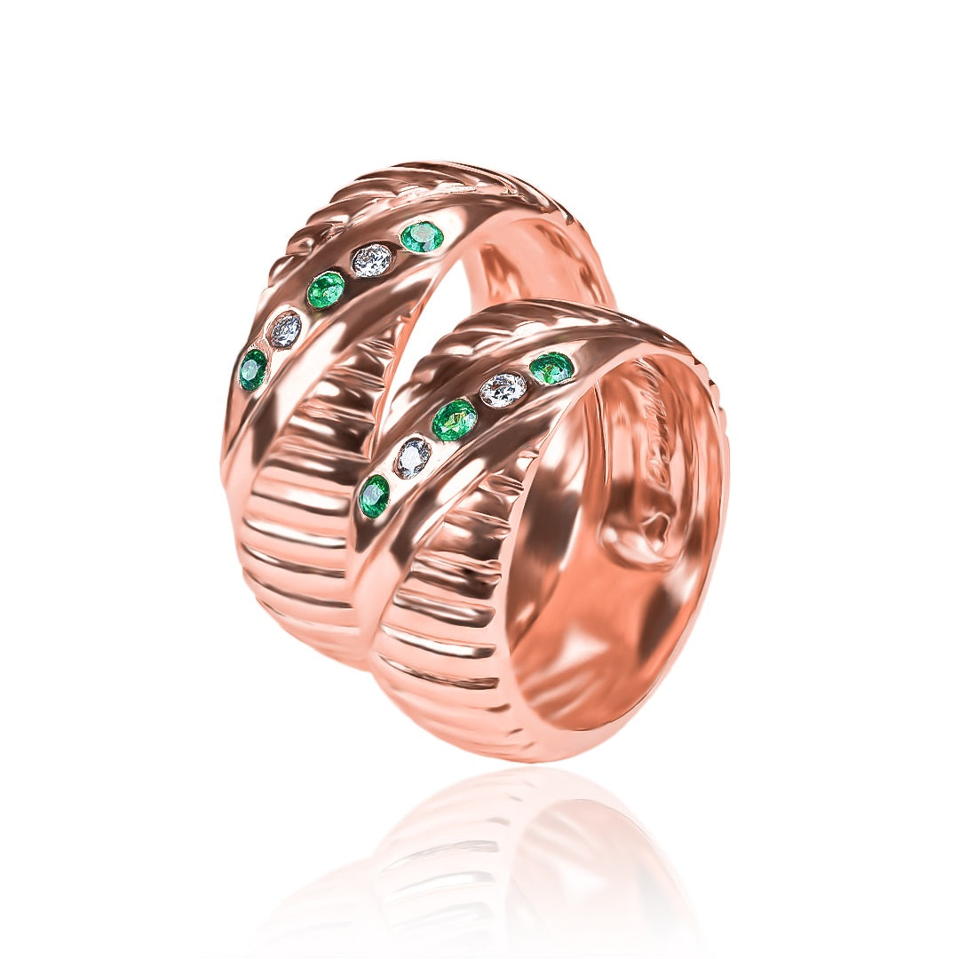 Argollas de matrimonio especialmind, diseñadas por Joyería Caracas con elegancia y estilo. Fabricadas en oro de 18 k con certificado de calidad, estas argollas son el símbolo perfecto de un amor duradero y compromiso eterno. 