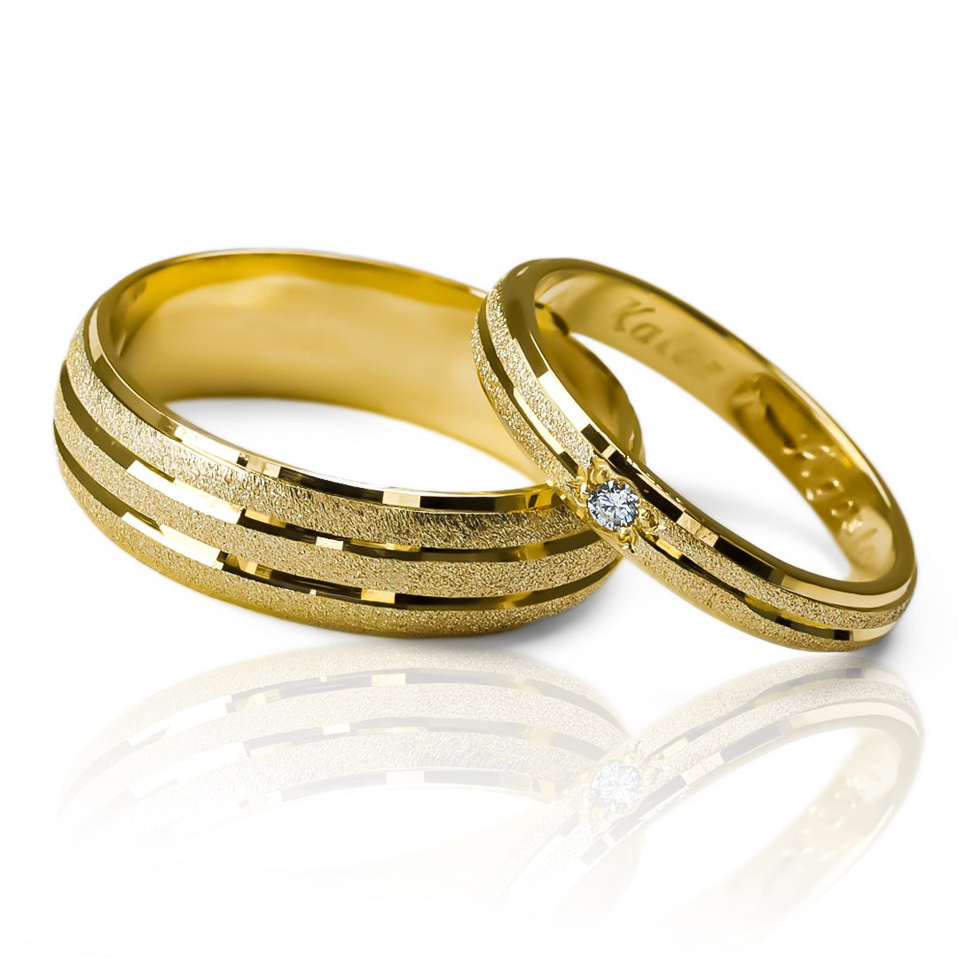 anillos de boda románticos doce en Joyería Caracas. Hechos con oro de 18 quilates, estos anillos están diseñados para durar toda la vida y vienen con un certificado de calidad y garantía.