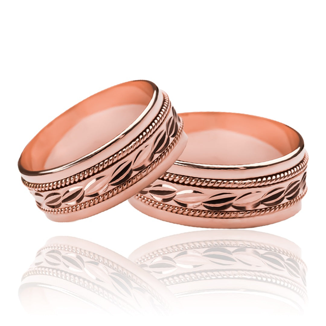 anillos de boda de oro de 18k, puedes celebrar tu amor con estilo y elegancia. El diseño de cuerda entrelazada simboliza la unión eterna y la fuerza del compromiso. Fabricados por expertos artesanos en Joyería Caracas, estos anillos son una verdadera obra de arte que perdurará toda la vida.